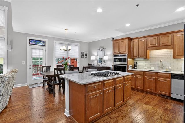 471 Vinings Estates SE Drive, Smyrna, GA 30126