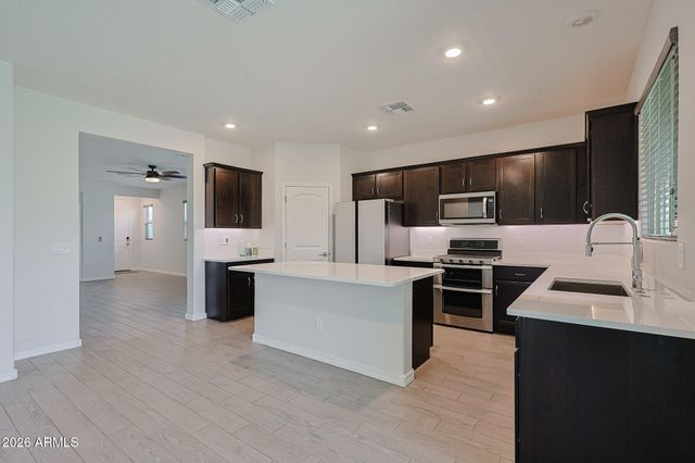 17435 W LAURIE Lane, Waddell, AZ 85355