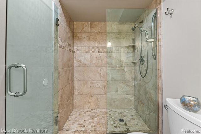 229 Barden Road, Bloomfield Hills, MI 48304