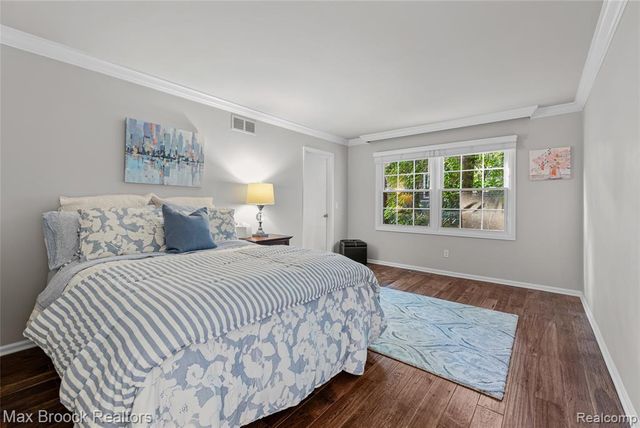 229 Barden Road, Bloomfield Hills, MI 48304