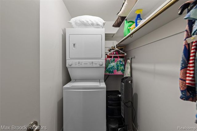 229 Barden Road, Bloomfield Hills, MI 48304