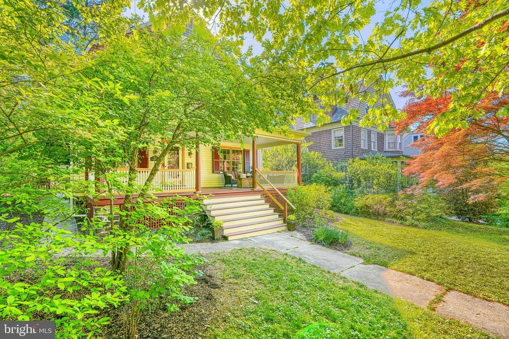 Image 107 of property listing at 207 HAWTHORNE RD, Baltimore, MD 21210