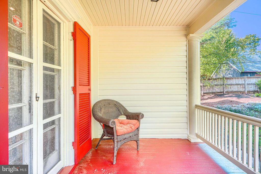 Image 35 of property listing at 207 HAWTHORNE RD, Baltimore, MD 21210