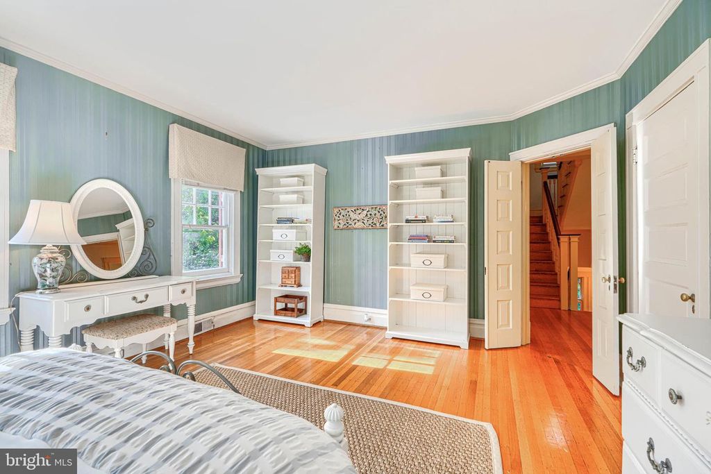 Image 59 of property listing at 207 HAWTHORNE RD, Baltimore, MD 21210