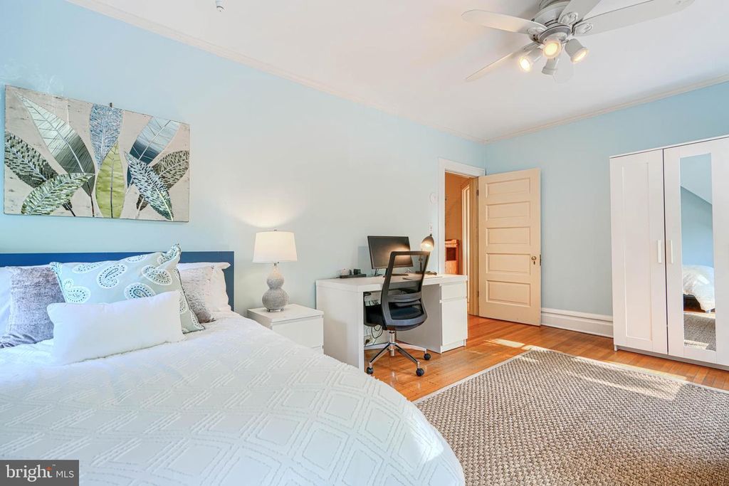 Image 62 of property listing at 207 HAWTHORNE RD, Baltimore, MD 21210