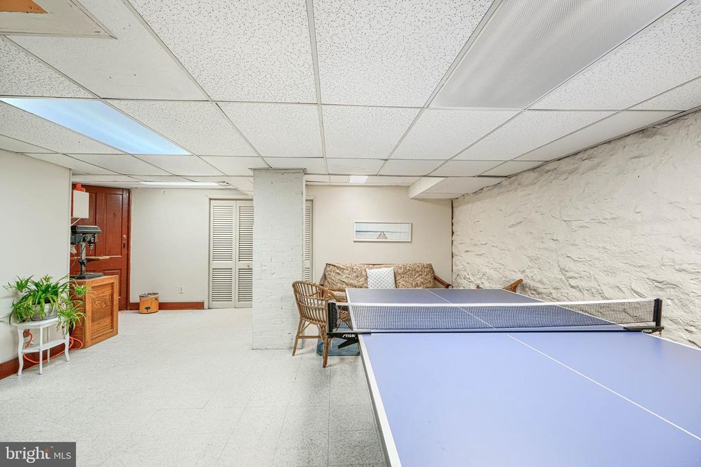 Image 89 of property listing at 207 HAWTHORNE RD, Baltimore, MD 21210