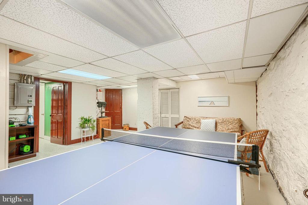 Image 90 of property listing at 207 HAWTHORNE RD, Baltimore, MD 21210