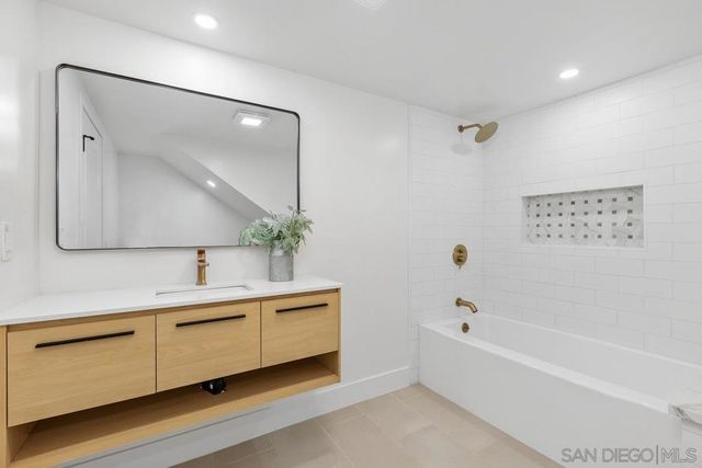 700 Selma, San Diego, CA 92114
