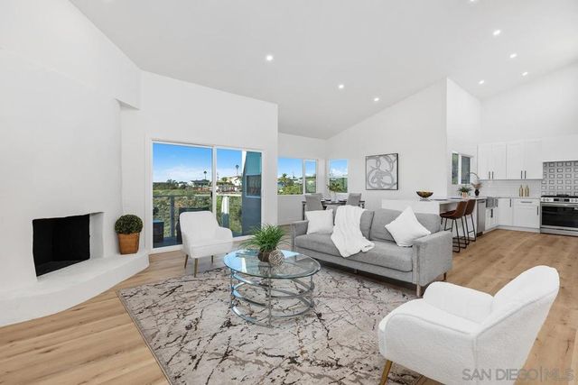 700 Selma, San Diego, CA 92114
