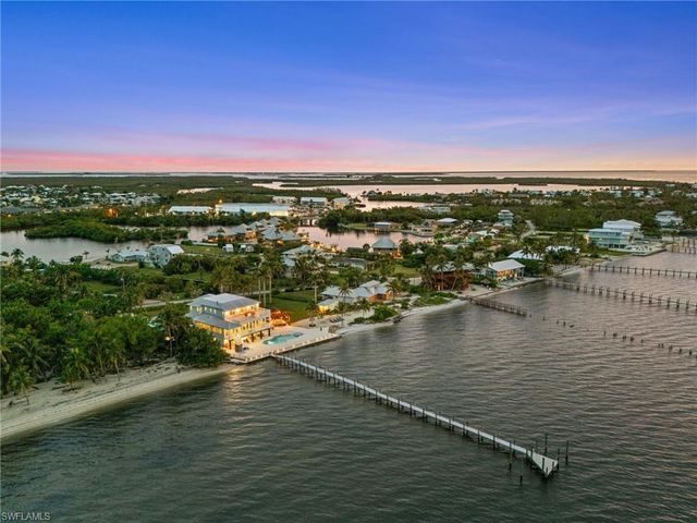 7660 Bocilla LN, Bokeelia, FL 33922