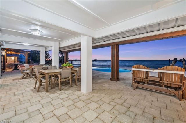 7660 Bocilla LN, Bokeelia, FL 33922