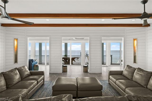 7660 Bocilla LN, Bokeelia, FL 33922