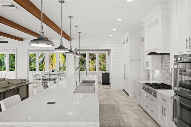 7660 Bocilla LN, Bokeelia, FL 33922