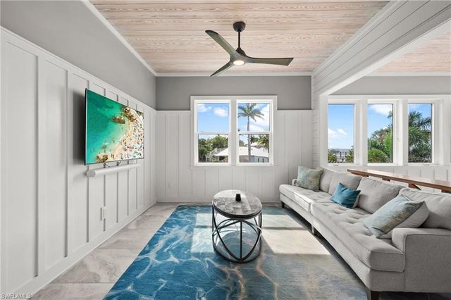 7660 Bocilla LN, Bokeelia, FL 33922