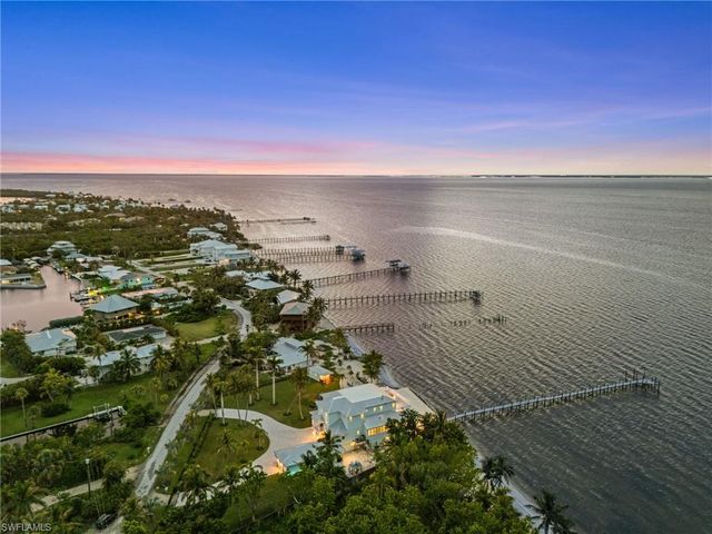 7660 Bocilla LN, Bokeelia, FL 33922