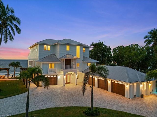 7660 Bocilla LN, Bokeelia, FL 33922