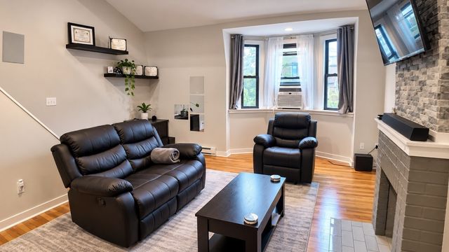 210 Washington Ave 4, Chelsea, MA 02150