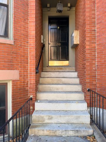 210 Washington Ave 4, Chelsea, MA 02150
