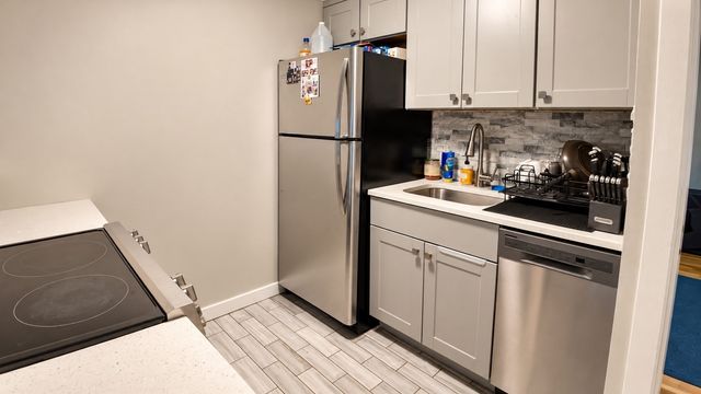 210 Washington Ave 4, Chelsea, MA 02150