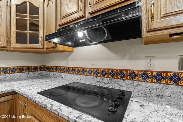 4506 Portico Ct, Louisville, KY 40299