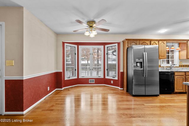 4506 Portico Ct, Louisville, KY 40299