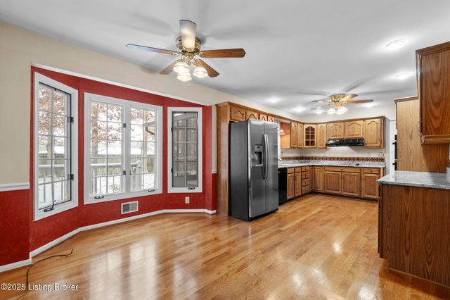 4506 Portico Ct, Louisville, KY 40299