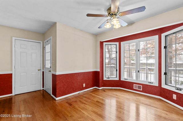 4506 Portico Ct, Louisville, KY 40299