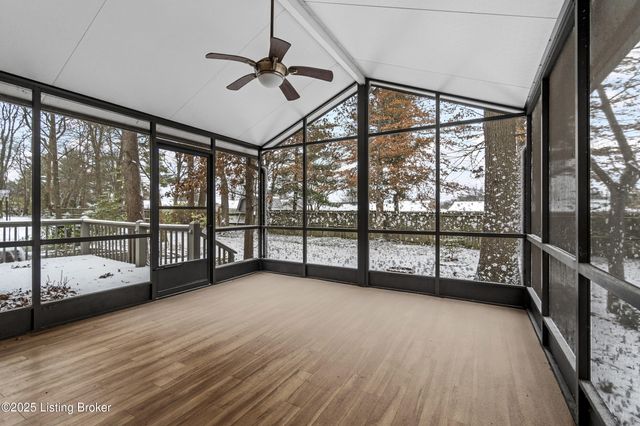 4506 Portico Ct, Louisville, KY 40299