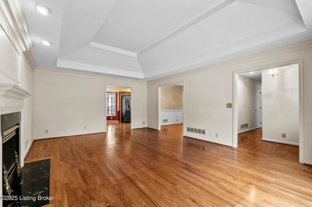 4506 Portico Ct, Louisville, KY 40299