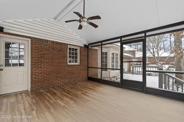 4506 Portico Ct, Louisville, KY 40299