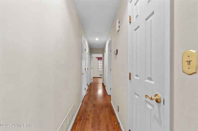 4506 Portico Ct, Louisville, KY 40299