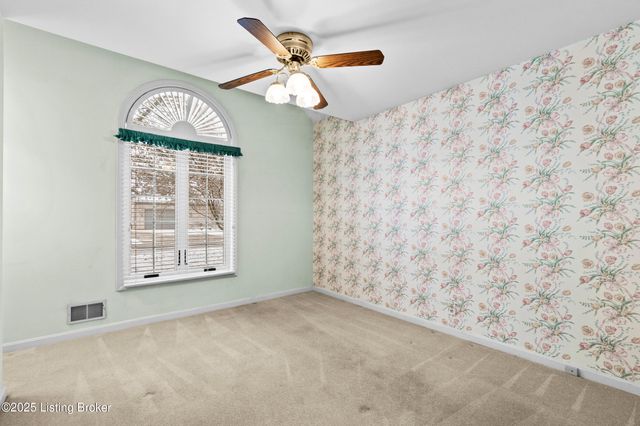 4506 Portico Ct, Louisville, KY 40299