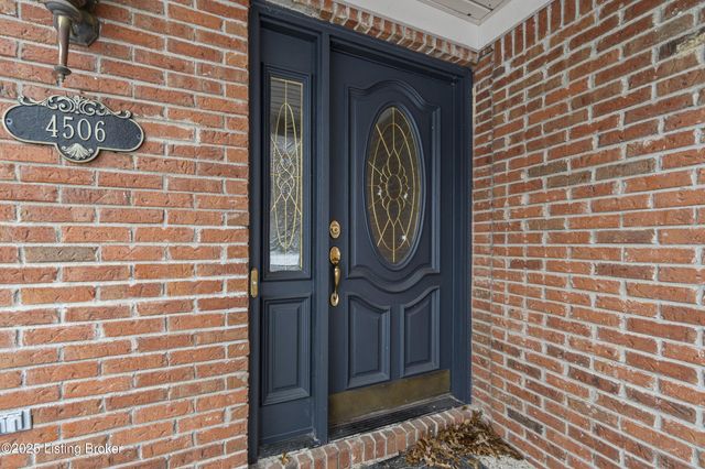 4506 Portico Ct, Louisville, KY 40299