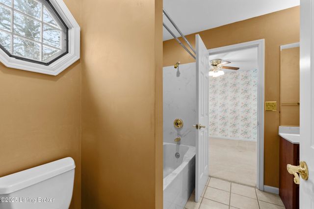 4506 Portico Ct, Louisville, KY 40299