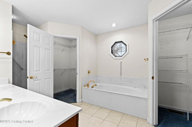 4506 Portico Ct, Louisville, KY 40299