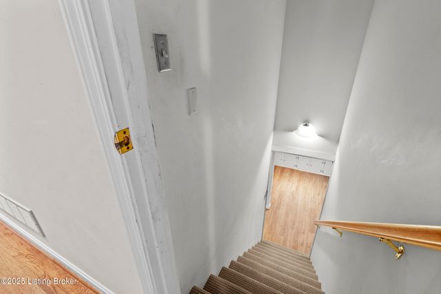 4506 Portico Ct, Louisville, KY 40299