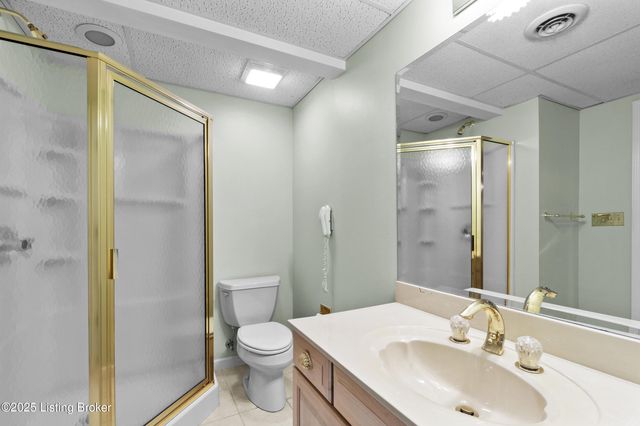 4506 Portico Ct, Louisville, KY 40299