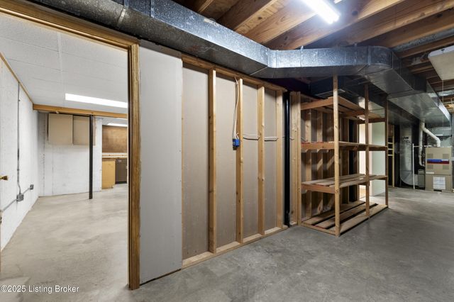 4506 Portico Ct, Louisville, KY 40299