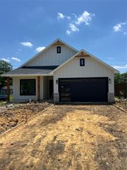 1117 fort worth, Grand Prairie, TX 75050