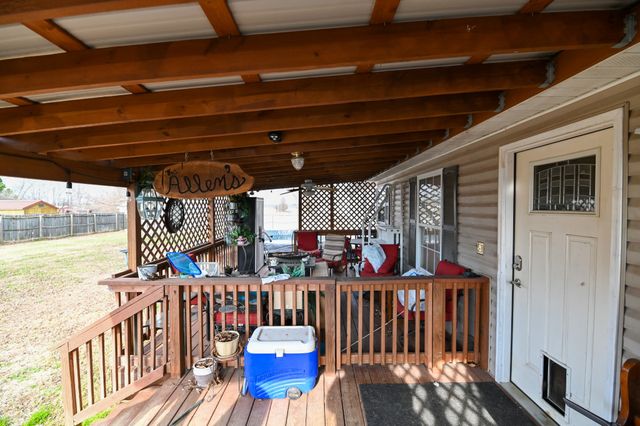 353 Stevens Cir, Lafayette, TN 37083