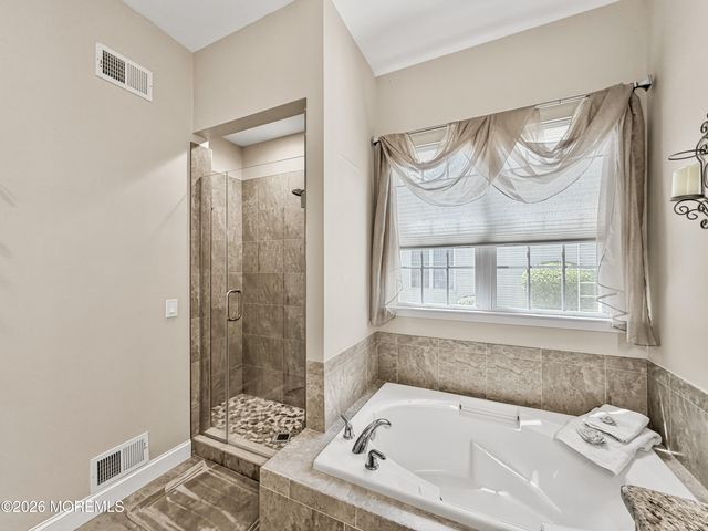 11 Sawgrass Street, Jackson, NJ 08527