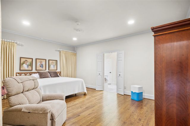 7247 Lane Park Drive, Dallas, TX 75225