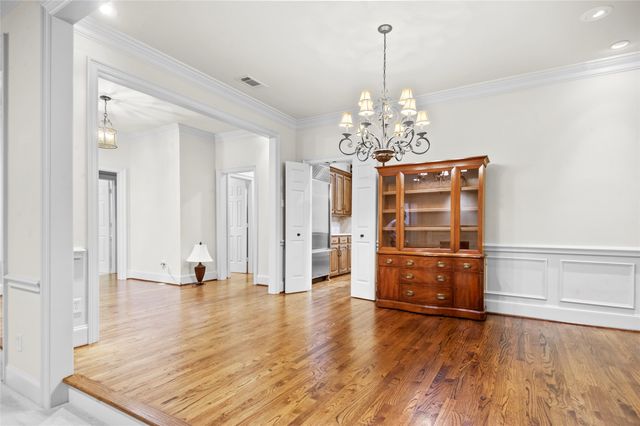 7247 Lane Park Drive, Dallas, TX 75225