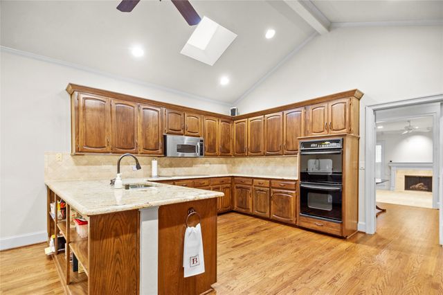 7247 Lane Park Drive, Dallas, TX 75225