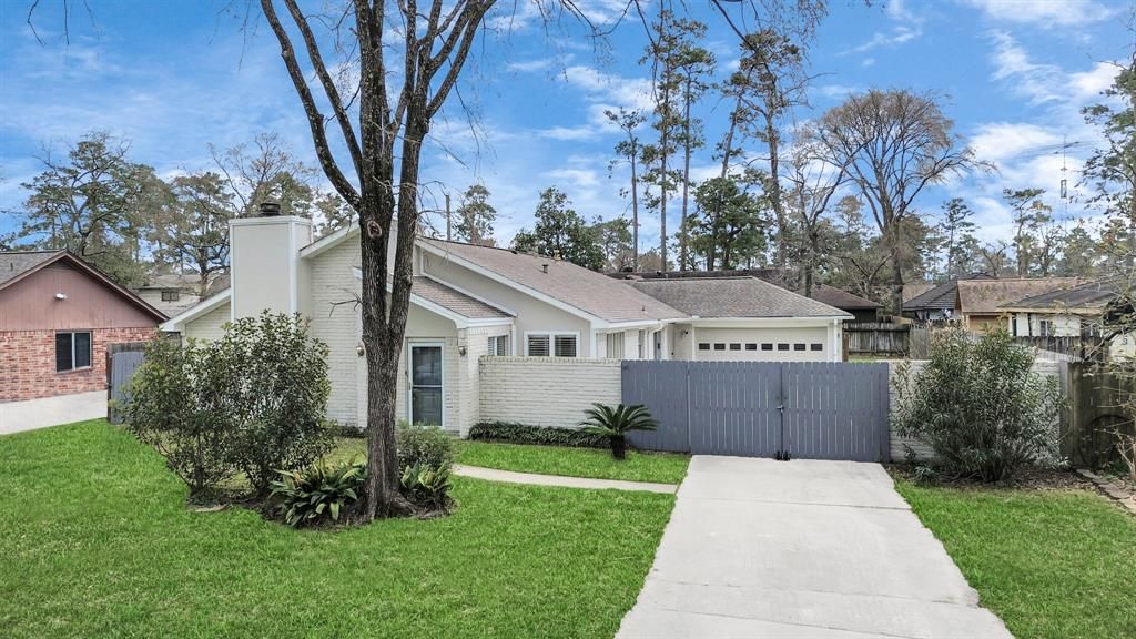 619 Shenandoah Drive, Shenandoah, TX 77381