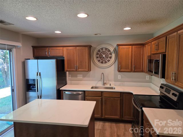 10115 Forest Landing Drive, Charlotte, NC 28213