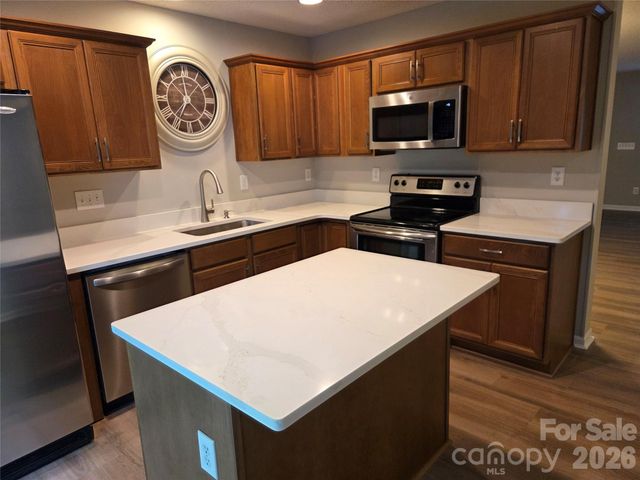 10115 Forest Landing Drive, Charlotte, NC 28213