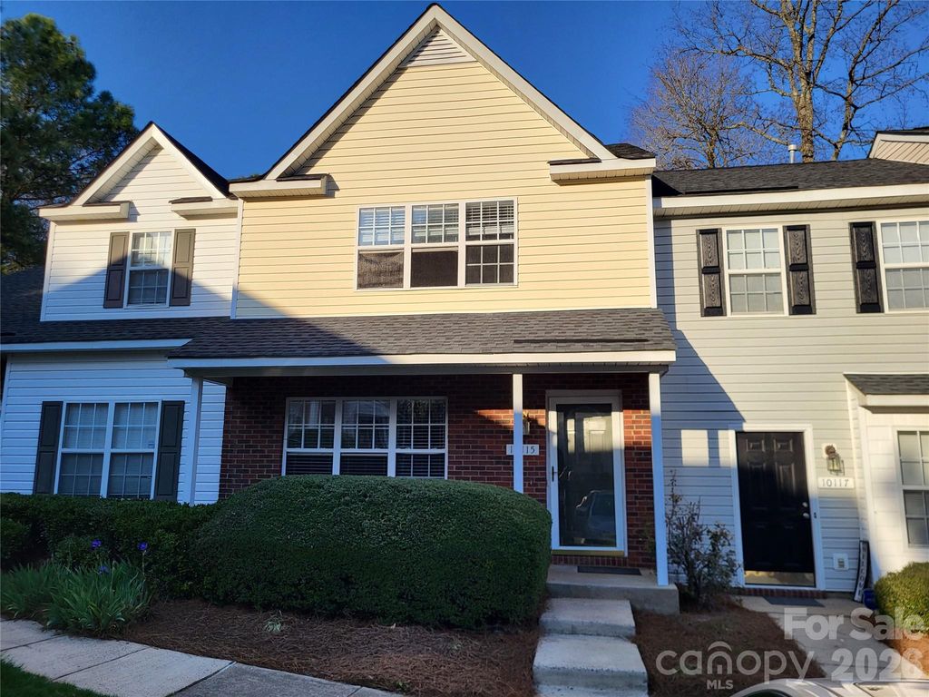 10115 Forest Landing Drive, Charlotte, NC 28213