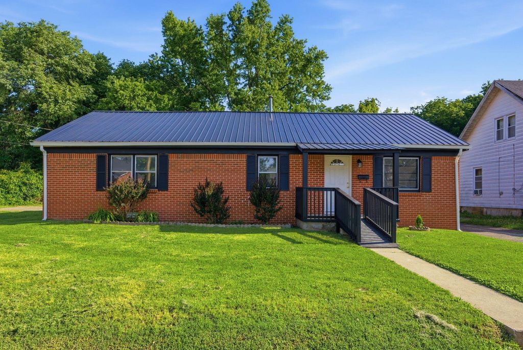 441 Russell Street, Danville, KY 40422