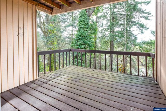 283 McNary Heights Dr, Keizer, OR 97303